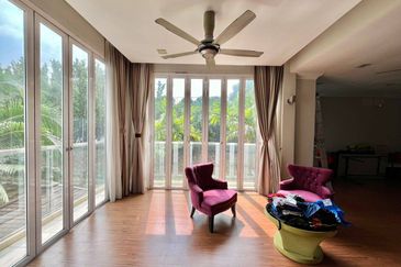 Bangi Lakehill Villas