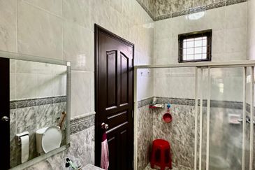 Jalan Warisan Setia 5/9