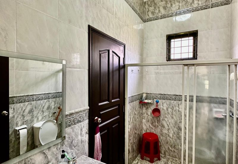 Jalan Warisan Setia 5/9