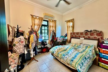 Jalan Warisan Setia 5/9