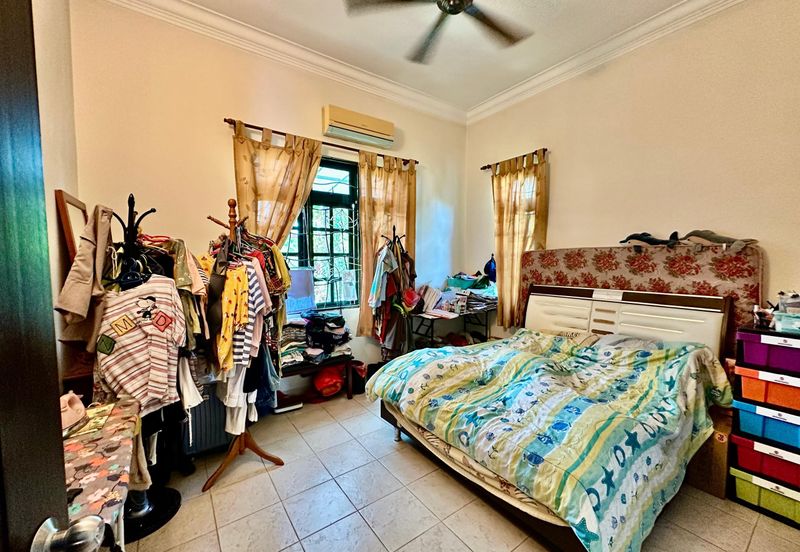 Jalan Warisan Setia 5/9