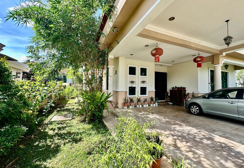 Jalan Warisan Setia 5/9