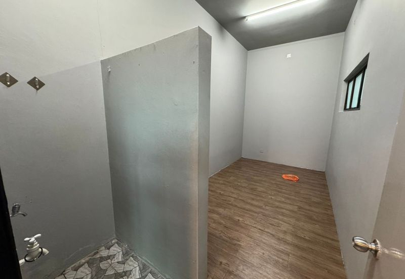 Bukit Jelutong Industrial Park