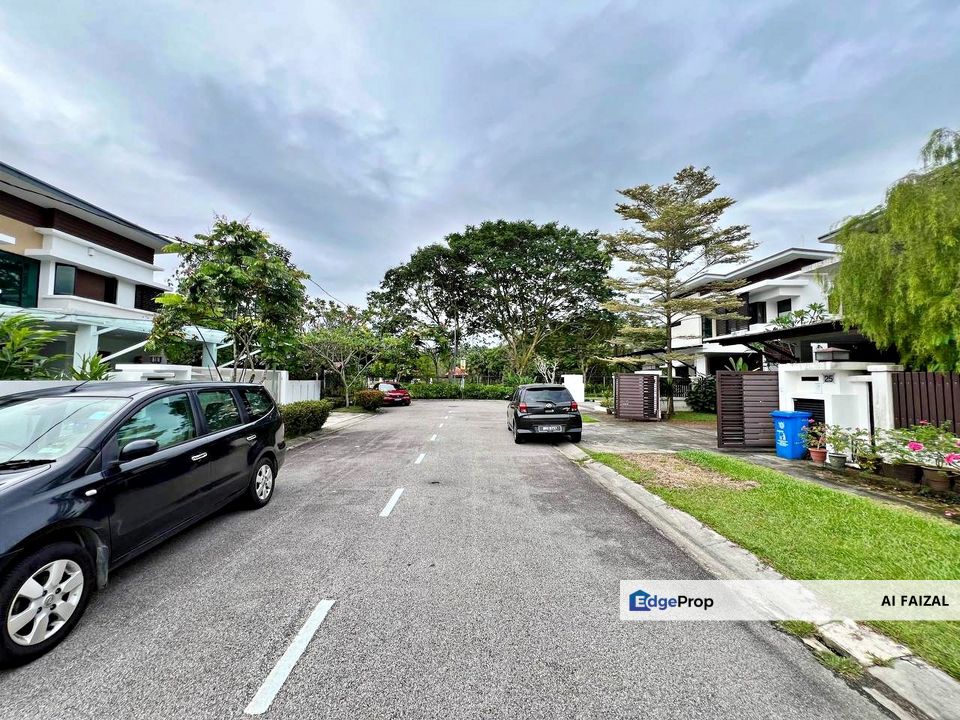 Beautiful Renovated Double Storey Semi D Cahaya Spk Shah Alam , Selangor, Shah Alam