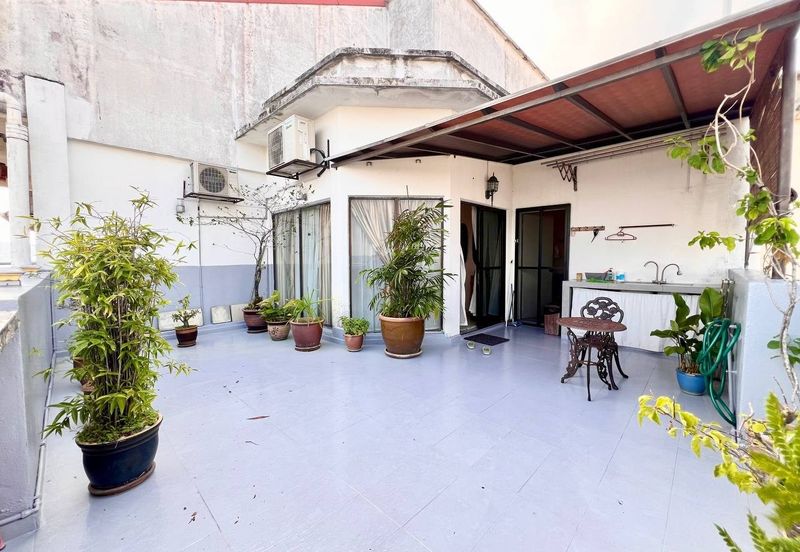 Vista Millennium Condominiums