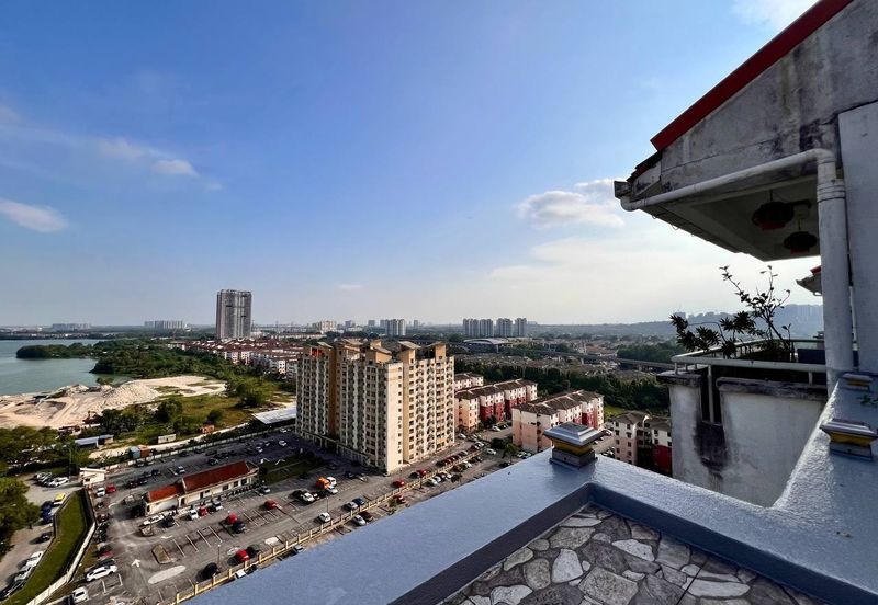 Vista Millennium Condominiums