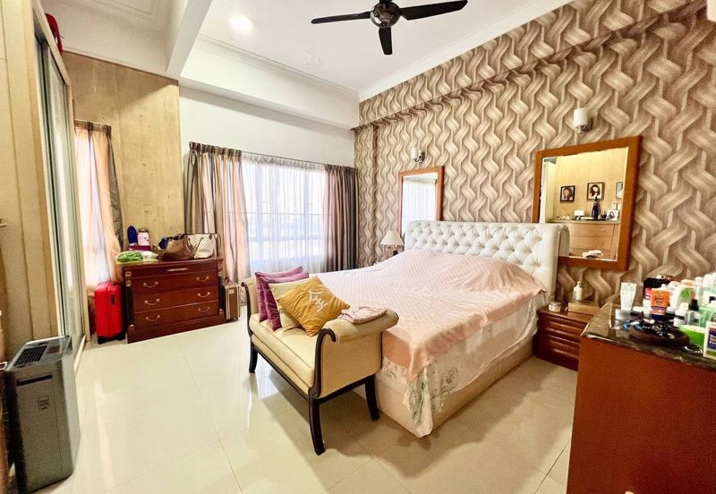 Vista Millennium Condominiums