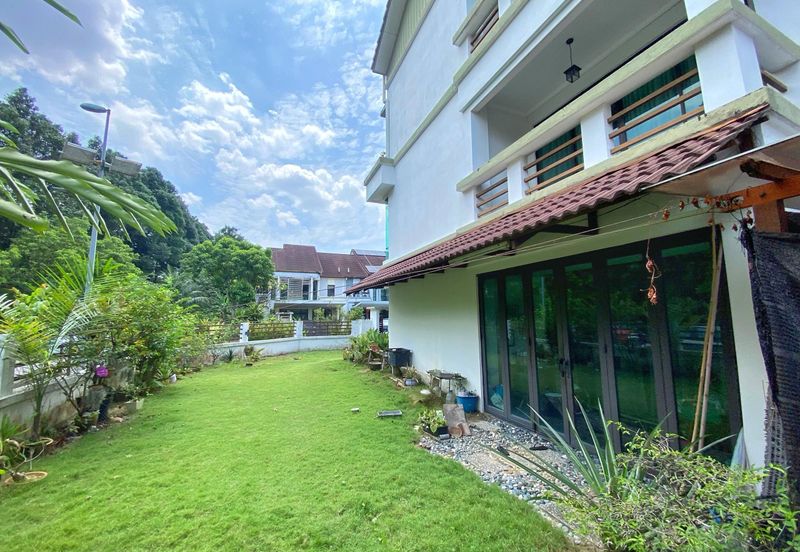 USJ Avenue @ USJ Heights