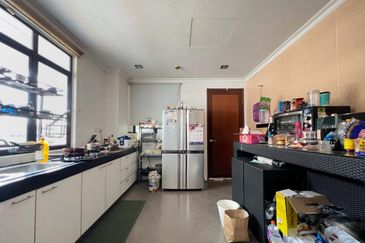 USJ Avenue @ USJ Heights