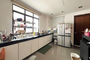 USJ Avenue @ USJ Heights