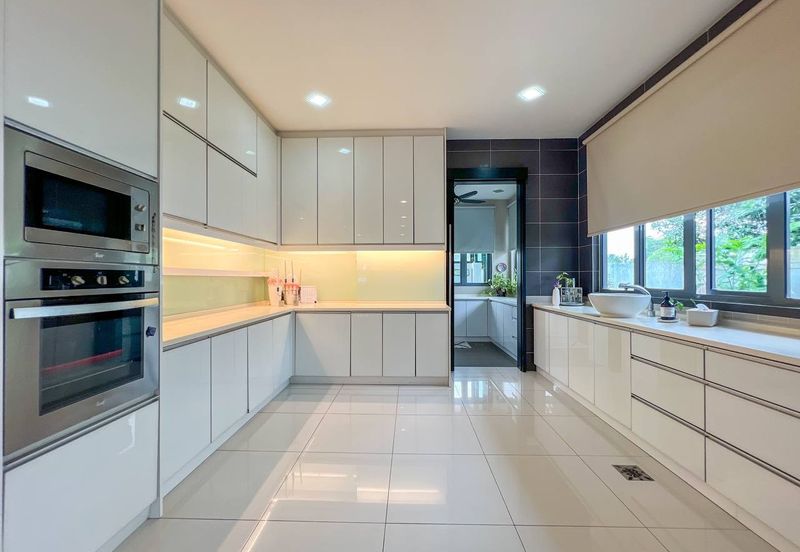 Bangi Lakehill Villas