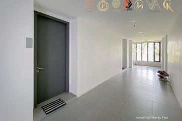 The Square @ One City