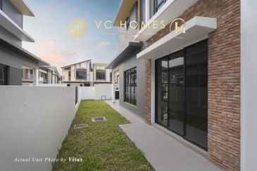 Setia Utama 4 Bywater type Doshia