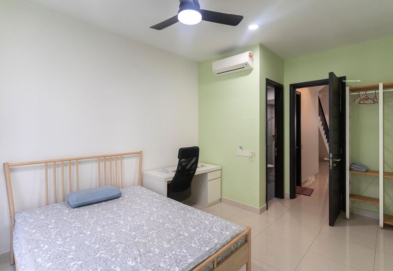 Duta Villa, Setia Alam