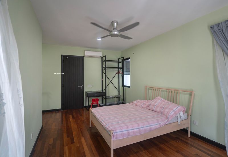 Duta Villa, Setia Alam