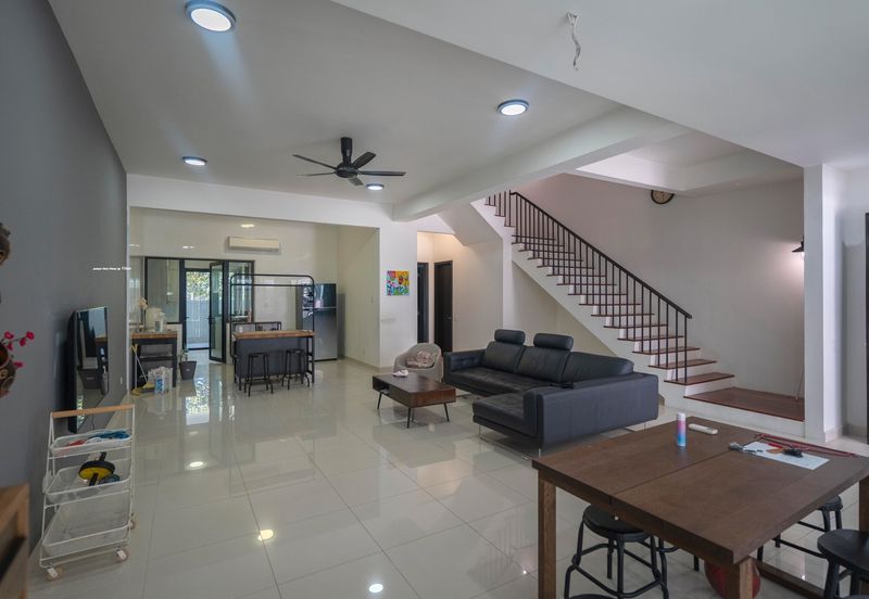 Duta Villa, Setia Alam