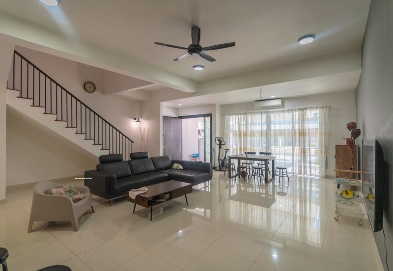 Duta Villa, Setia Alam