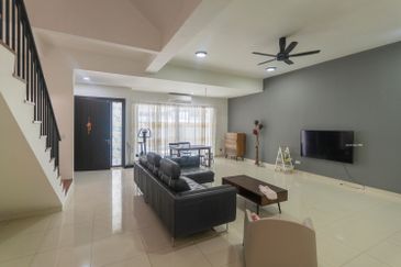 Duta Villa, Setia Alam