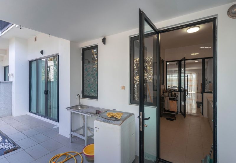 Duta Villa, Setia Alam