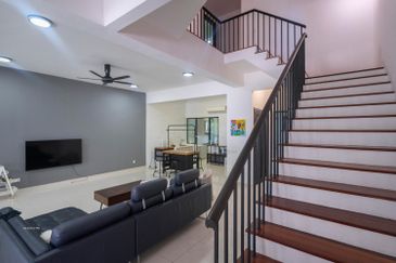 Duta Villa, Setia Alam