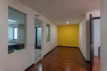 Duta Villa, Setia Alam