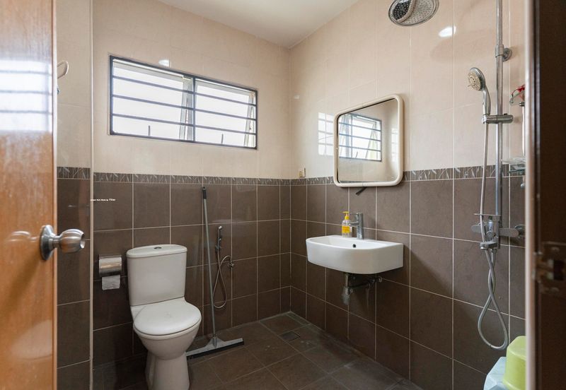 BBK Height Bungalow House