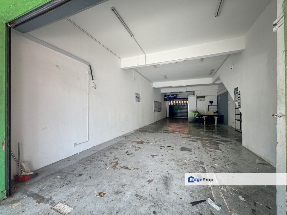 Facing Main Road, High-traffic areas with high exposure, Selangor, Shah Alam