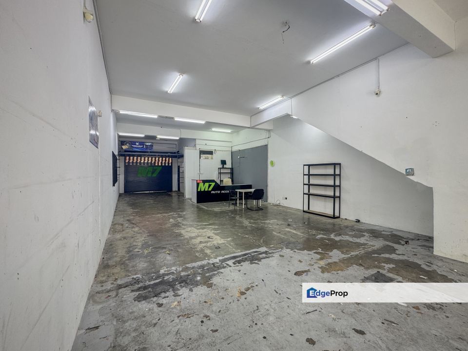 Facing Main Road, High-traffic areas with high exposure, Selangor, Shah Alam