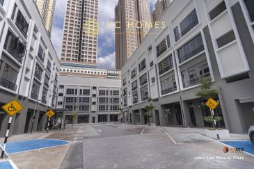 New Peninsular Shoplot, ready for viewing