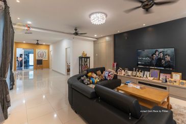 Jalan Penaga Lake View House