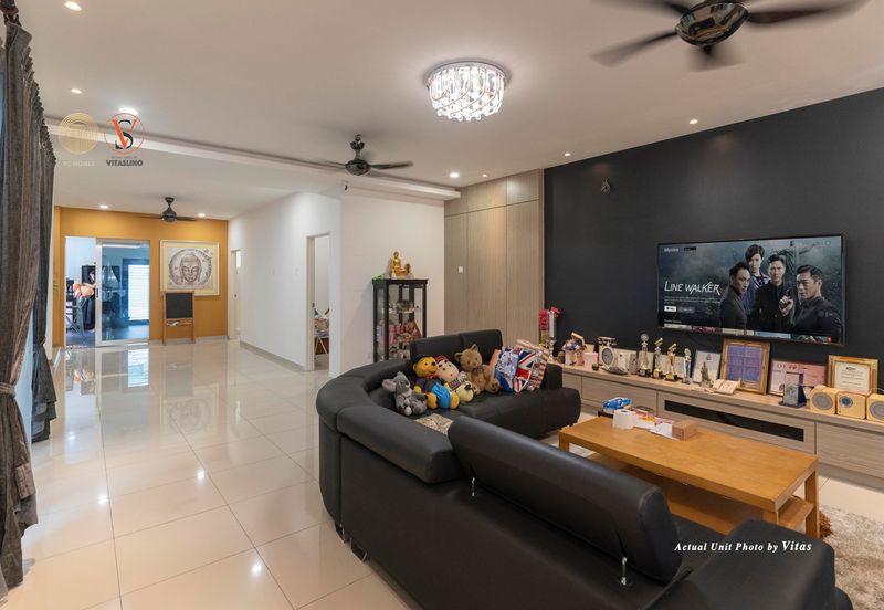 Jalan Penaga Lake View House