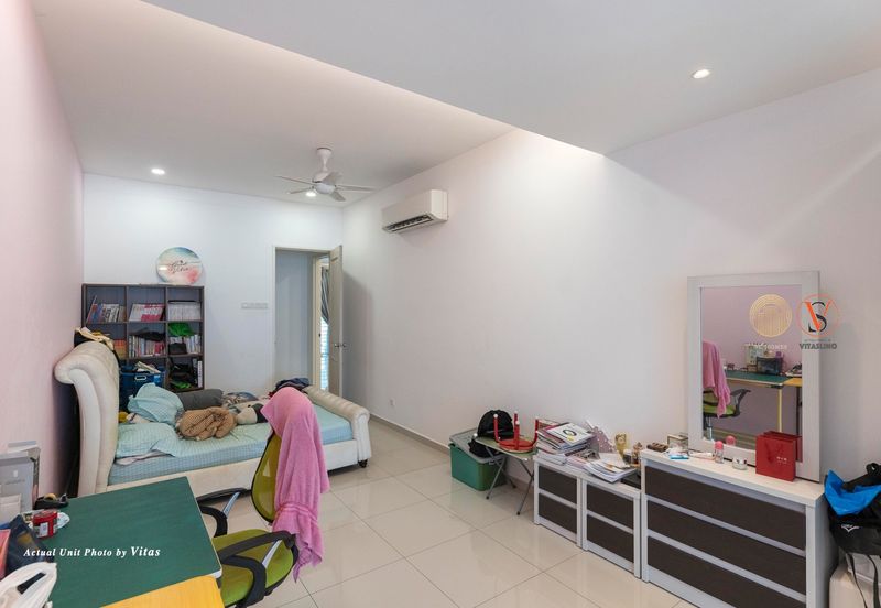 Jalan Penaga Lake View House