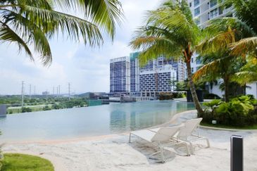 The M @ Medini Macrolink