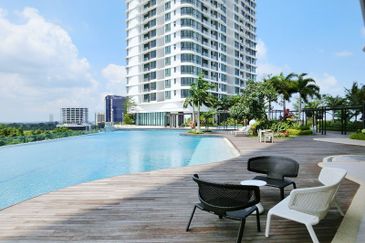 The M @ Medini Macrolink