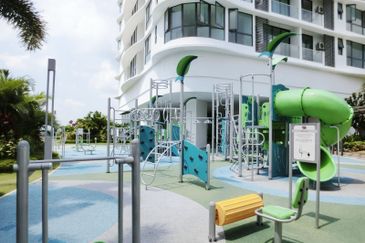 The M @ Medini Macrolink