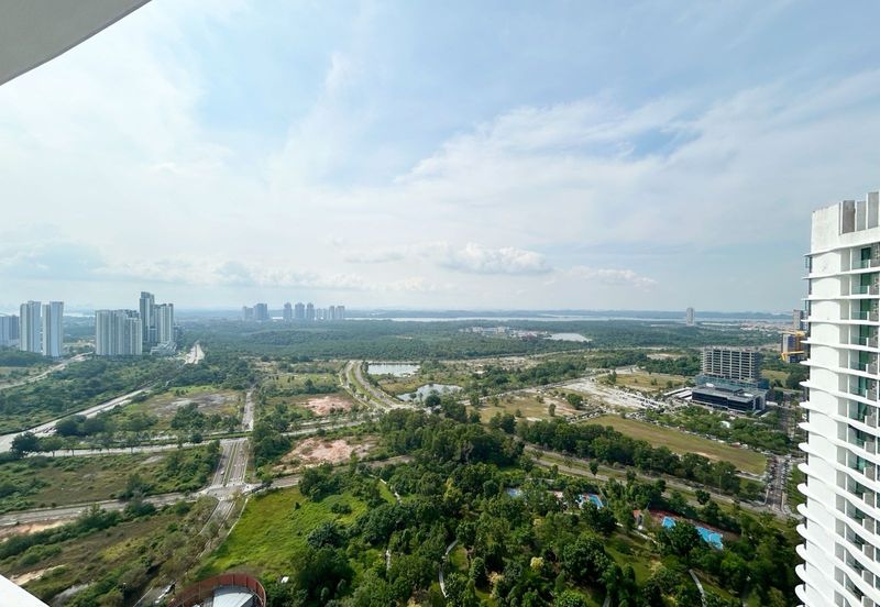 The M @ Medini Macrolink