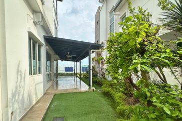 Isola Villa @ Senibong Cove