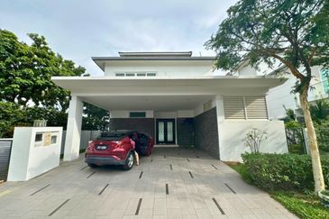 Isola Villa @ Senibong Cove