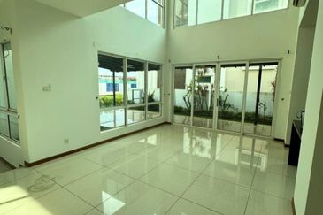 Isola Villa @ Senibong Cove