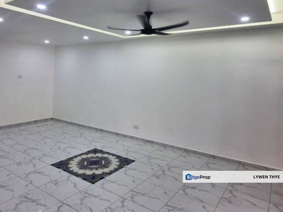 Bandar Seri Alam, Masai, Johor | Double Storey 4+1R3B Fully Furnished & Renovated Terrace House, Johor, Masai