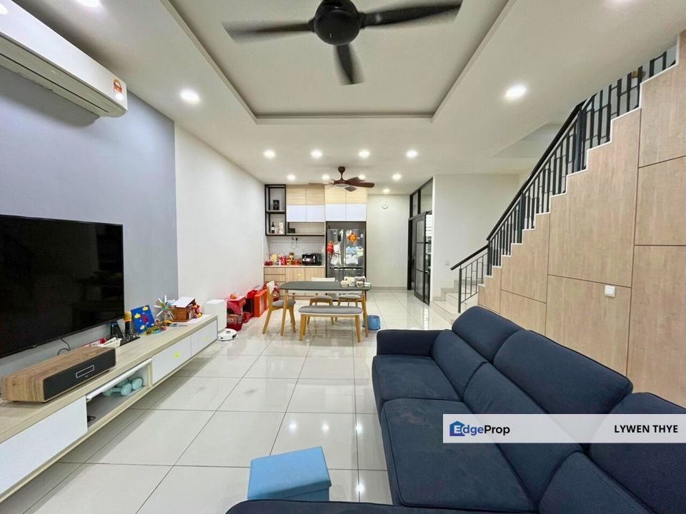 Taman Setia Tropika, Setia Tropika, Johor | Double Storey 4R4B Nice Condition Terrace House, Johor, Setia Tropika