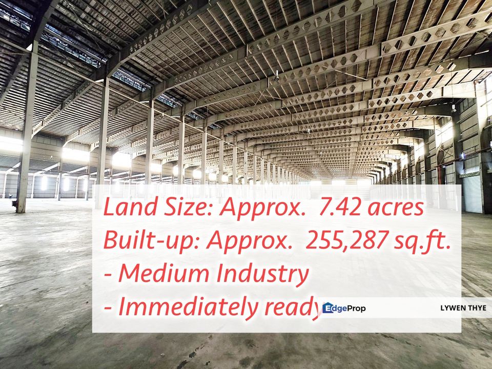 Perindustrian Pasir Gudang, Pasir Gudang, Johor | Warehouse & 5-storey Office Building Land Size Approx. 7.42 acres Immediately Ready, Johor, Pasir Gudang