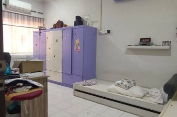 FOR SALE: Fully Furnished Double-Storey Terrace House!