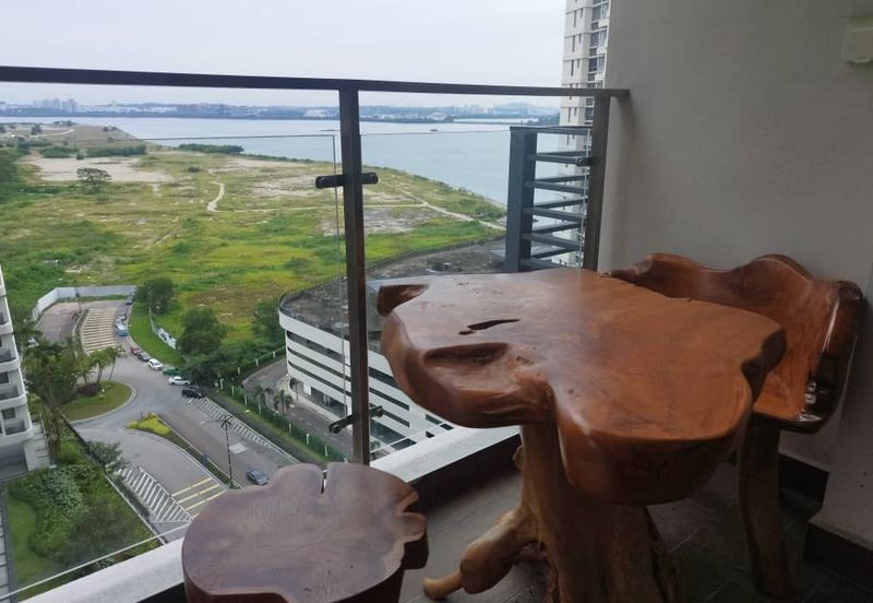 Baypoint @ Country Garden Danga Bay