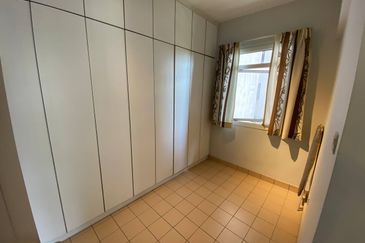 Perdana Exclusive Condominium