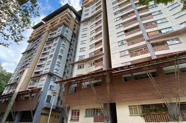 Perdana Exclusive Condominium