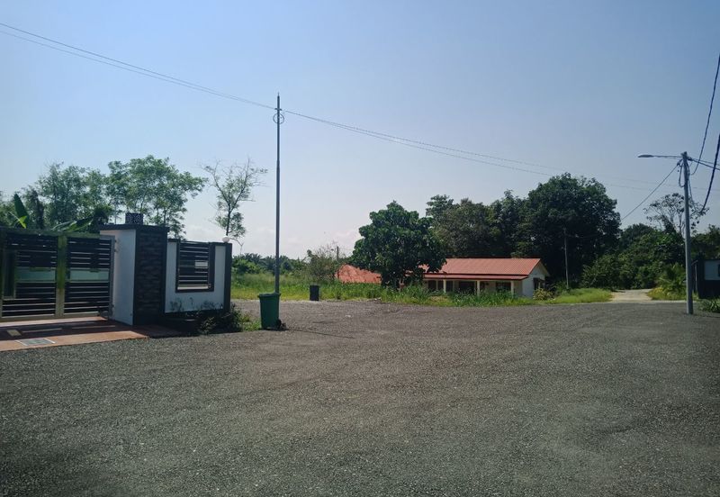 Desa Pinggiran Putra