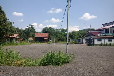 Desa Pinggiran Putra