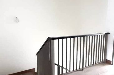 BANDAR AINSDALE (SANTAI)