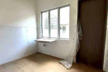 BANDAR AINSDALE (SANTAI)